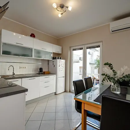 Jakov With Balcony Apartment *