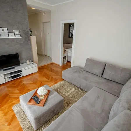 Apartment Jakov With Balcony Zadar