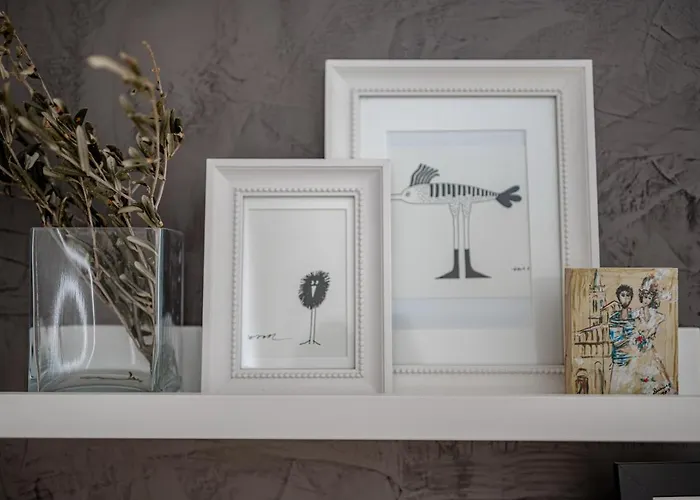 Jakov With Balcony Ζαντάρ